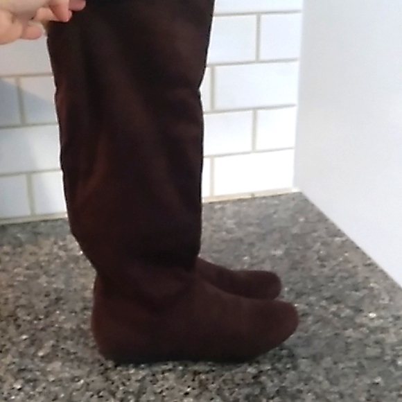 Report Dark Brown Furry Boots. Size 6.5 - Picture 9 of 15